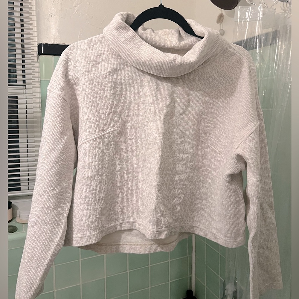 Lululemon Sweater Long Sleeve Turtleneck